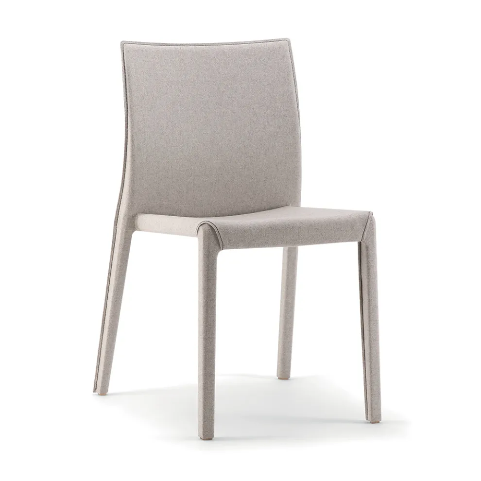 2 stapelbare Stühle aus Polypropylen, Fiberglas und mit Wolle gepolstert – Gefunden