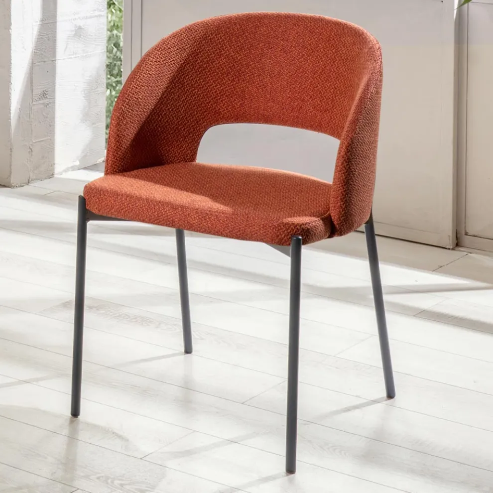 4 Stühle mit Stoffsitz in verschiedenen Ausführungen und Metall – Provence