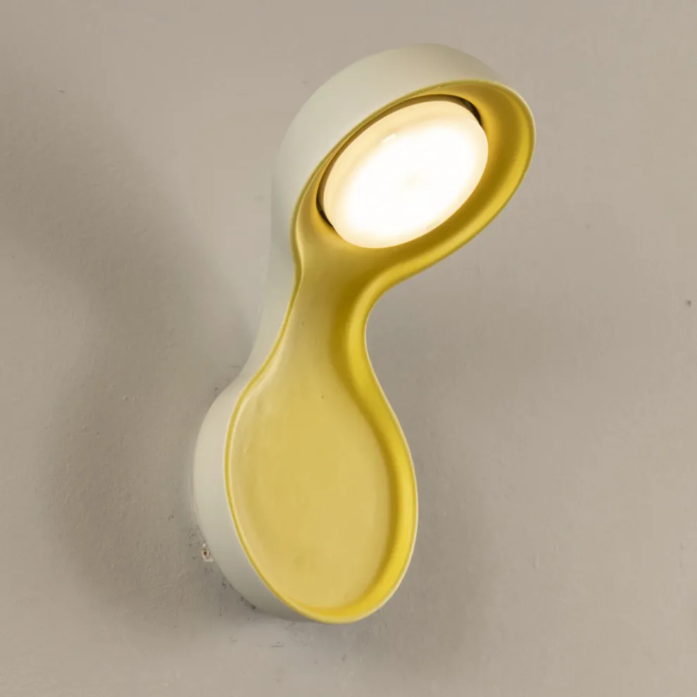 Applikation aus Keramik und Aluminium, handgefertigt in Italien – Toscot Clover