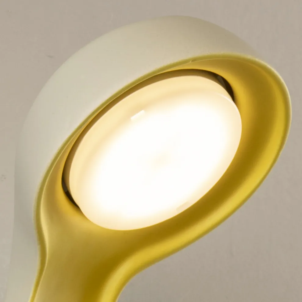 Applikation aus Keramik und Aluminium, handgefertigt in Italien – Toscot Clover