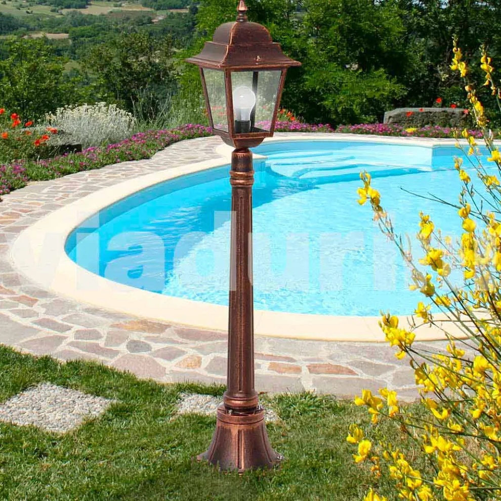 Außen niedriger Laternenpfahl aus Aluminium, hergestellt in Italien, Aquilina