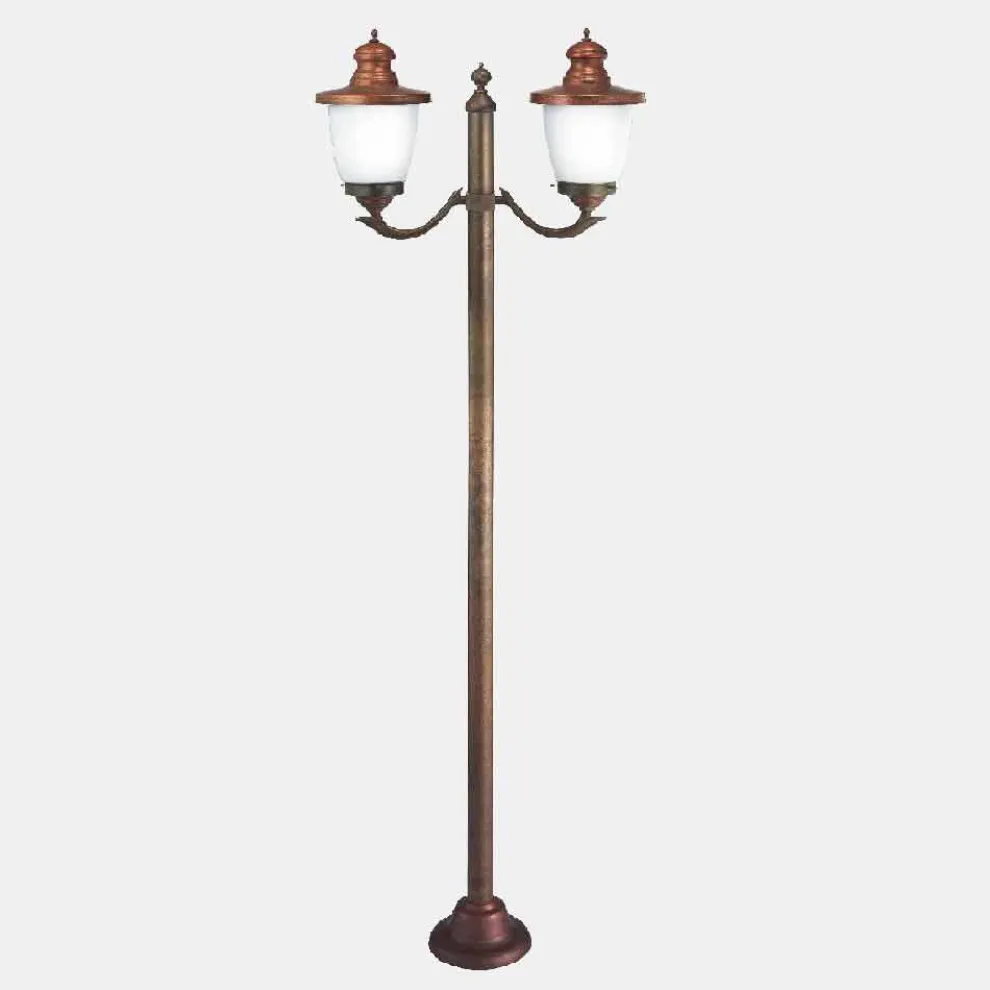 Außenlaterne mit 2 Lichtern aus weißem Glas, Kupfer und Messing - Venice von Il Fanale