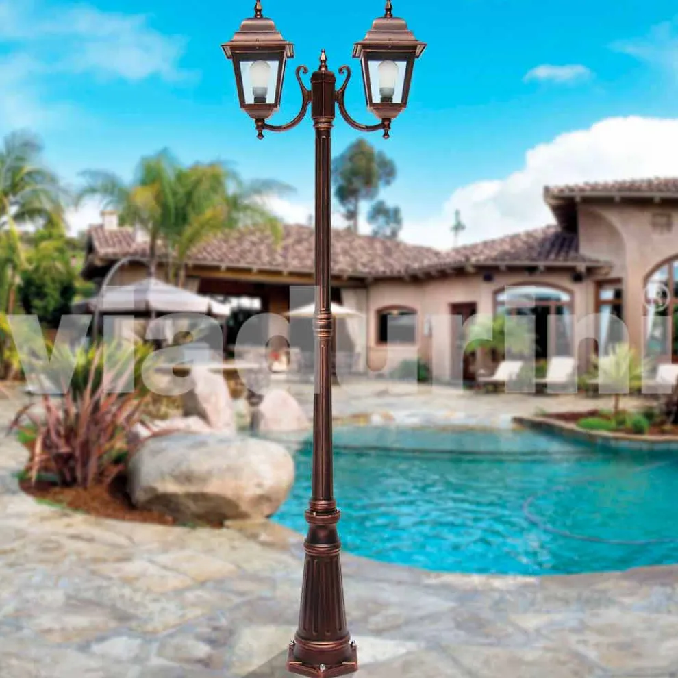 Außenleuchte mit zwei Leuchten aus Aluminium, hergestellt in Italien, Aquilina