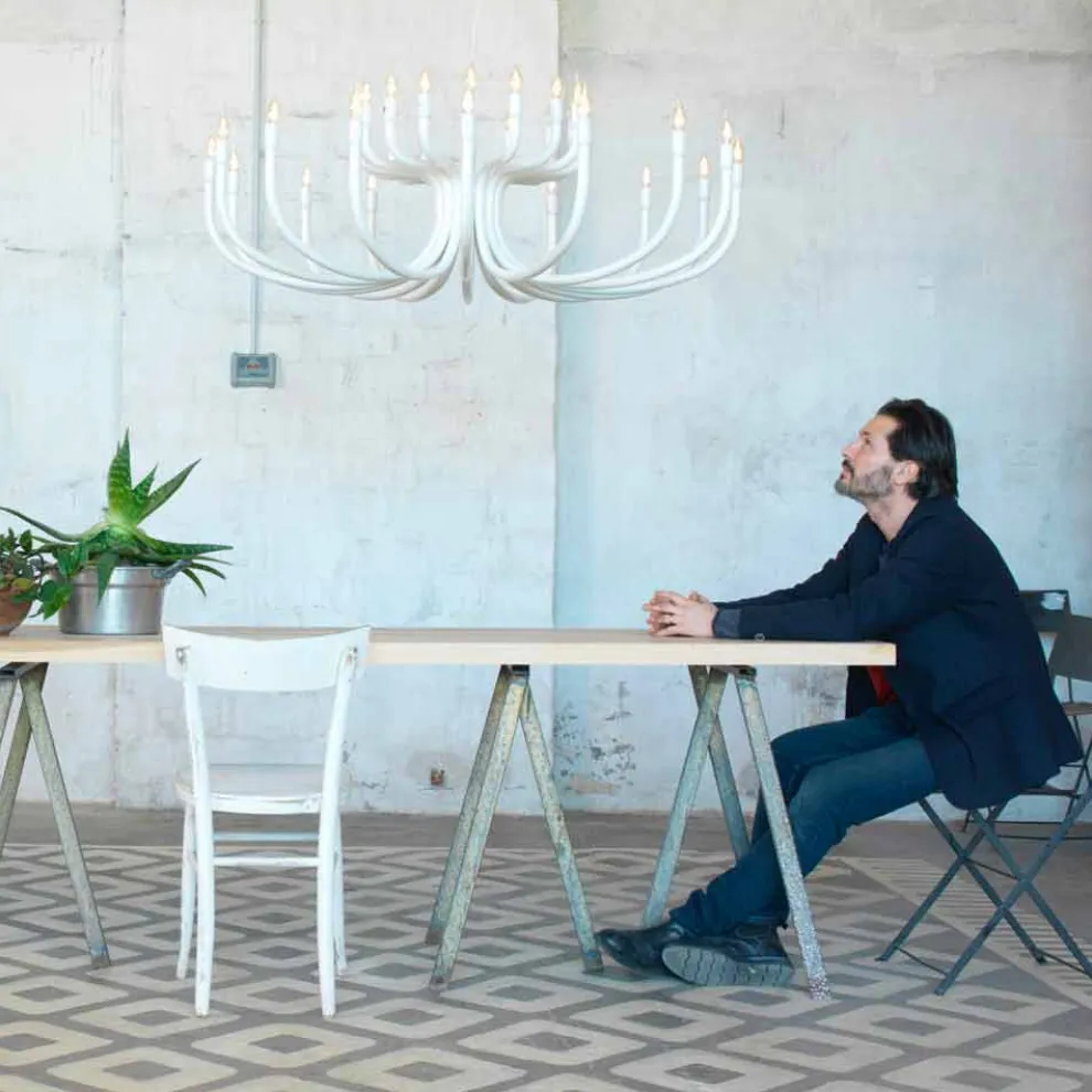 Aufhängungsleuchter mit 16 oder 32 Lichtern aus weißem oder schwarzem Aluminium - Alviso