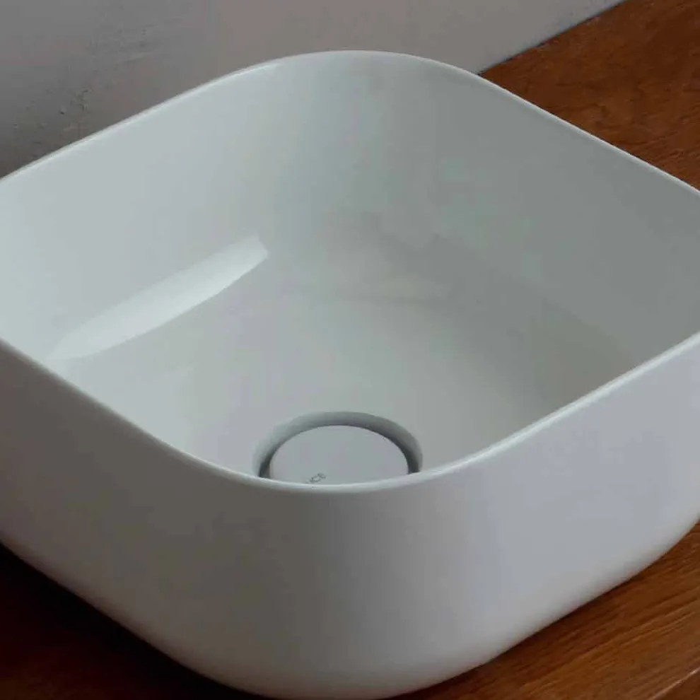 Aufsatzwaschbecken aus Keramik, 37x37 cm, hergestellt in Italien, Star, modernes Design
