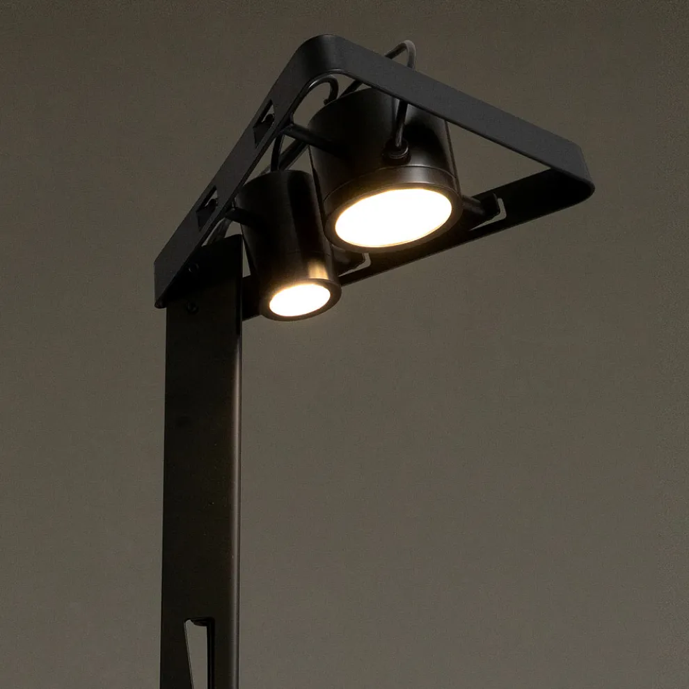 Ausziehbare Stehlampe Aluminium Mattschwarzes Leiterdesign - Watchful