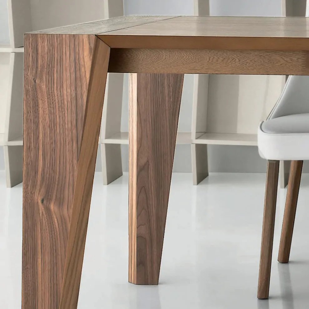 Ausziehbarer Esstisch in Holzfurnier Verschiedene Ausführungen - Gerry