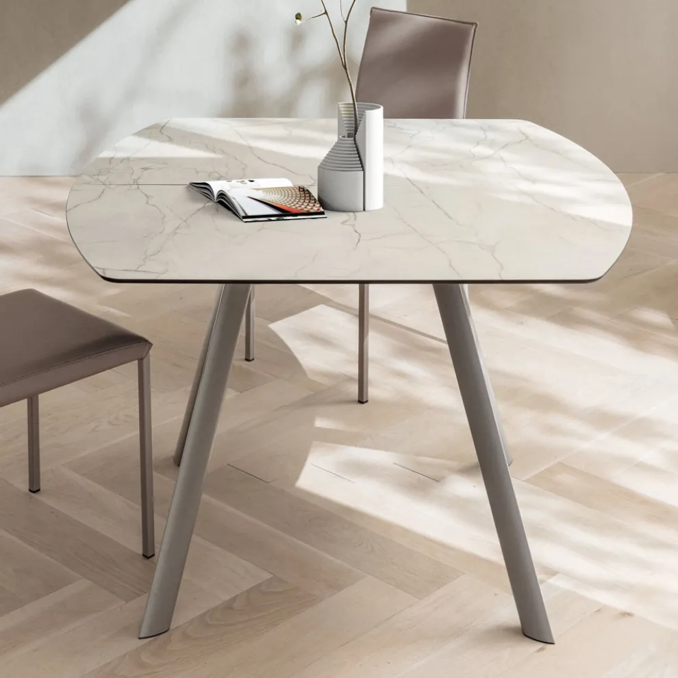 Ausziehbarer Fasstisch bis 170 cm aus geschichtetem HPL - Convivio