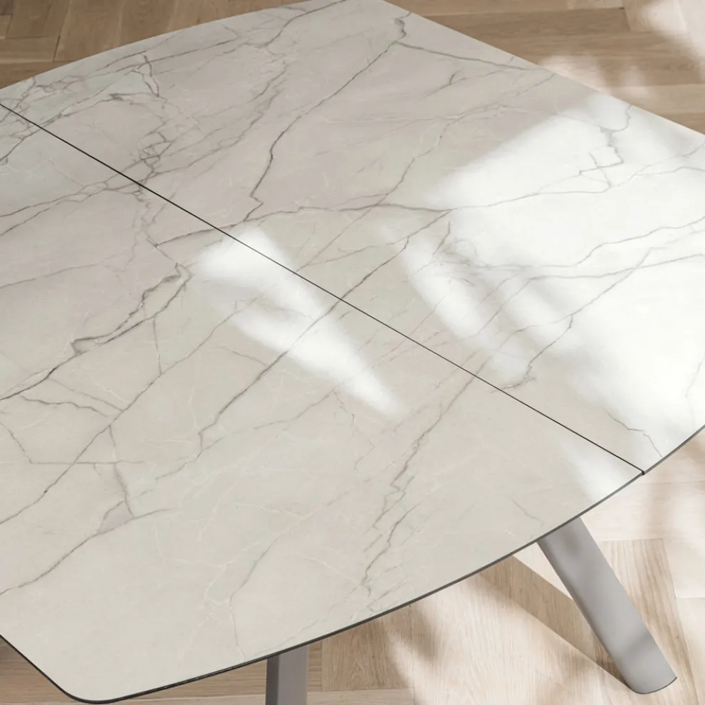 Ausziehbarer Fasstisch bis 170 cm aus geschichtetem HPL - Convivio