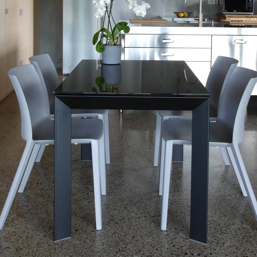 Ausziehbarer Küchentisch bis 170 cm aus Metall und gehärtetem Glas - Berto