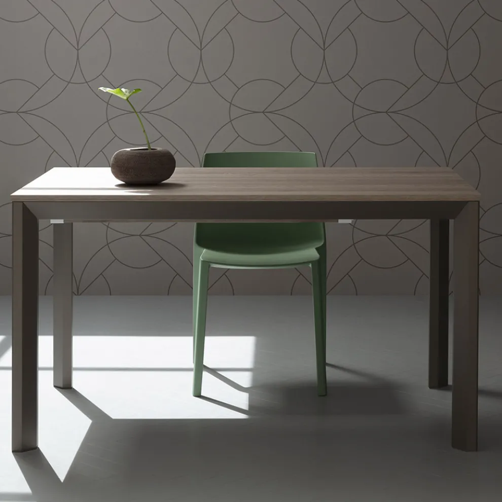 Ausziehbarer Tisch bis 240 cm Platte aus farbigem HPL Made in Italy - Filiberto