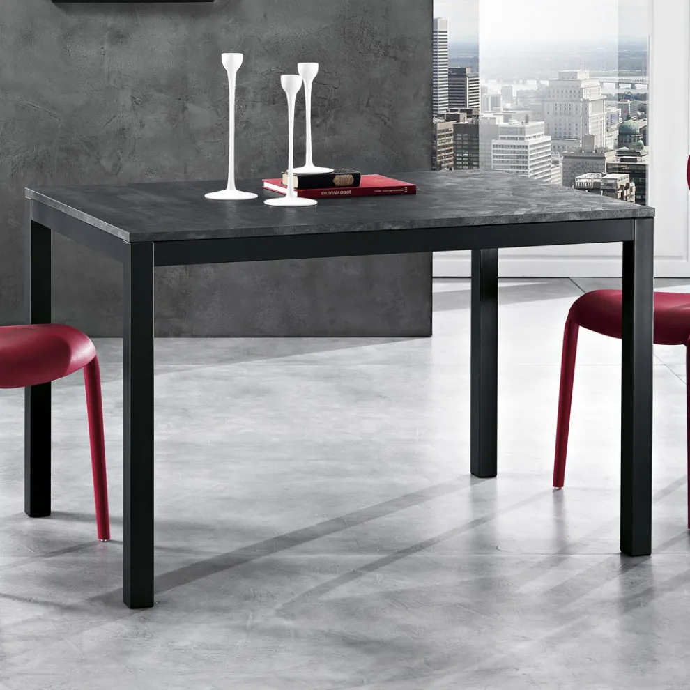 Ausziehbarer Tisch bis 180 cm aus anthrazitfarbenem Metall Made in Italy - Beatrise