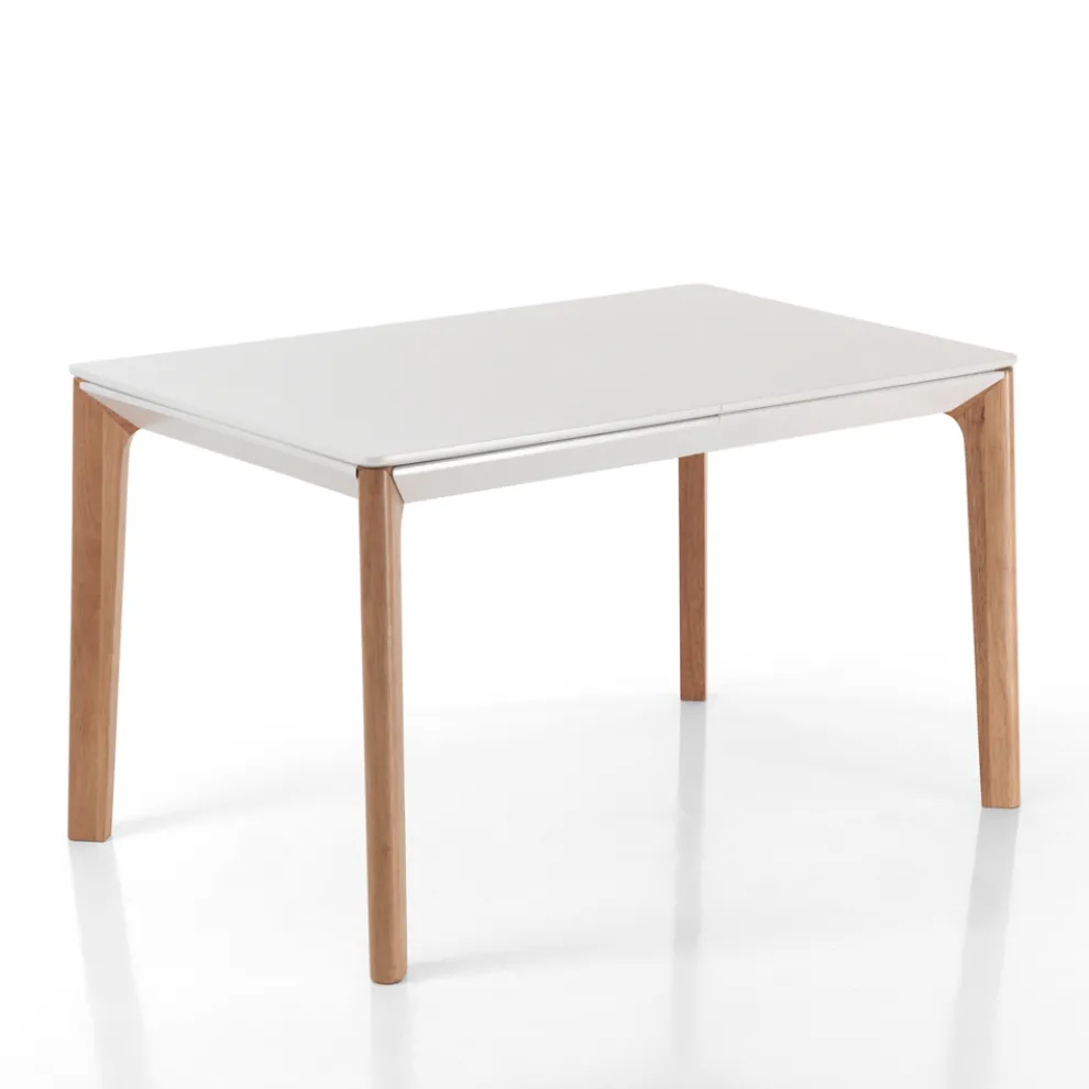 Ausziehbarer Tisch auf 180 cm mit Beinen aus massiver Eiche und rutheniumfarbenem Holz