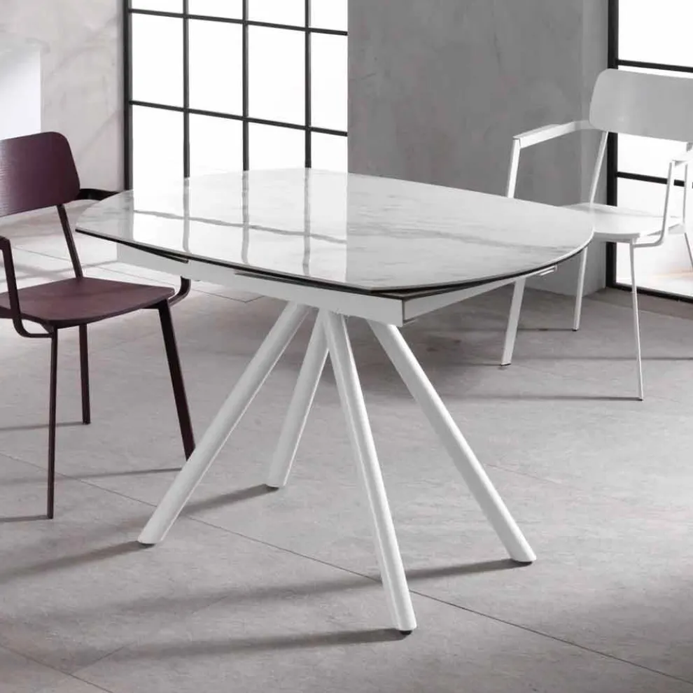 Ausziehbarer Tisch mit Keramikplan und Metallbeinen Lozzolo