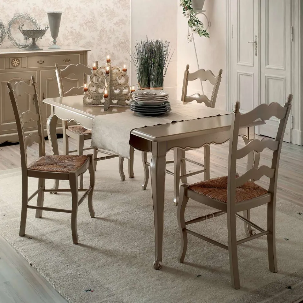 Ausziehbarer Tisch mit 4 Stühlen in hellem Taubengrau, hergestellt in Italien – Celestino