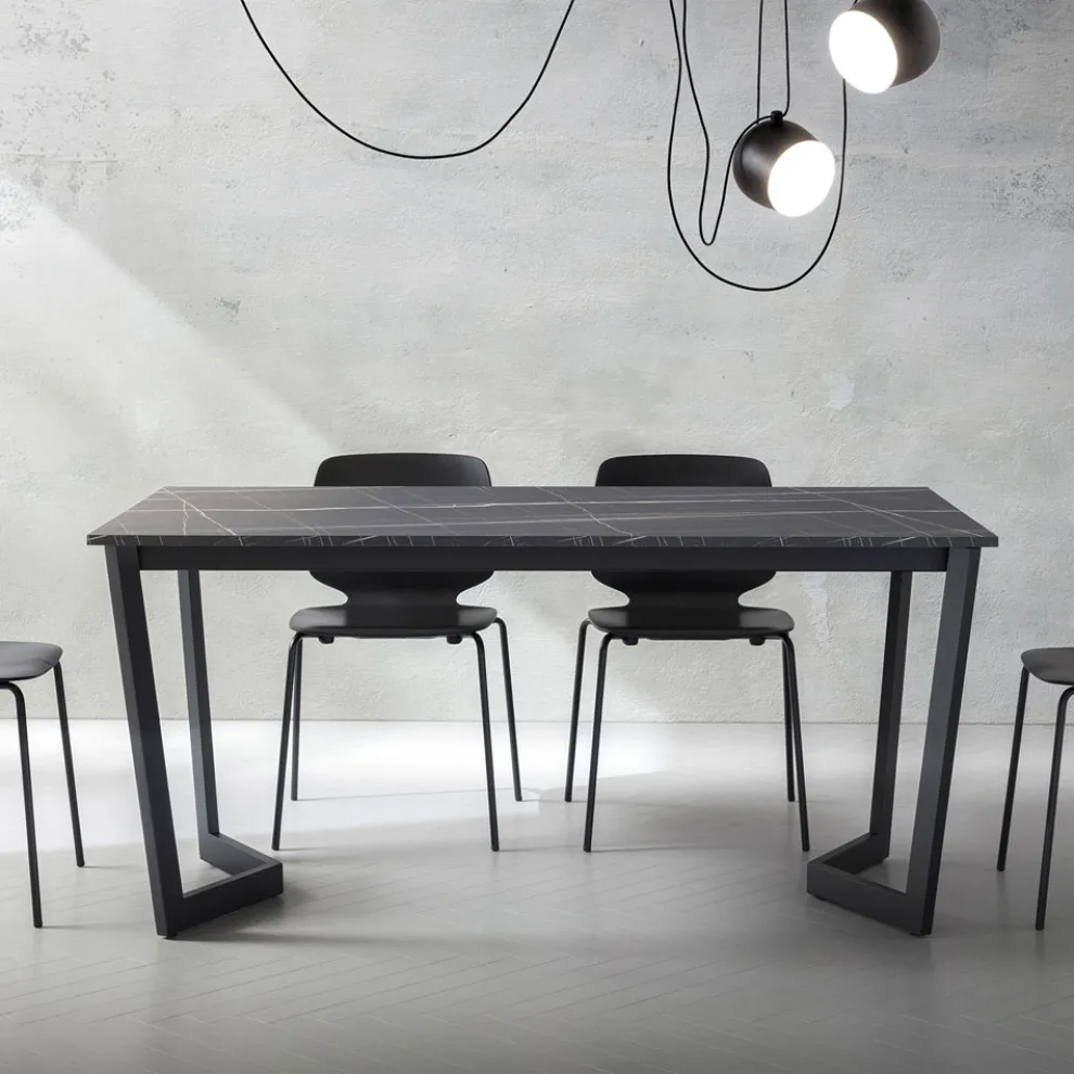 Ausziehbarer Tisch bis 238 cm Metall und farbiges Hpl Made in Italy - Pablito