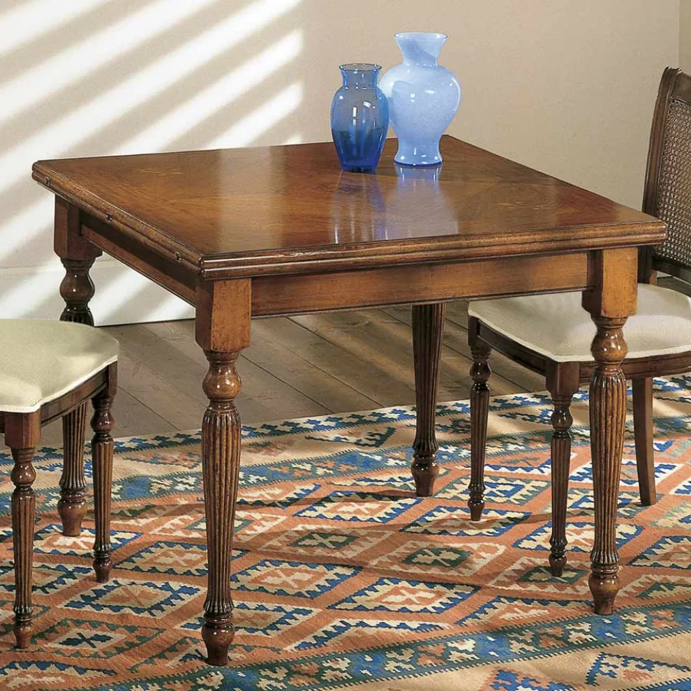 Ausziehbarer Tisch und 2 Stühle aus patiniertem Walnussholz, hergestellt in Italien – Biotite