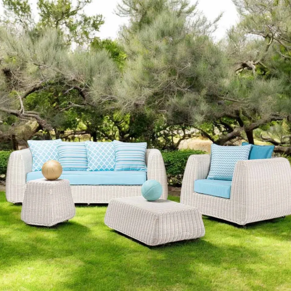Outdoor-Lounge in Polyrattan und blauen Kissen - Charlie