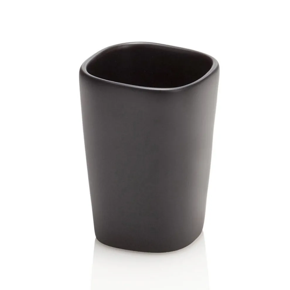 Badezimmerzubehör aus Keramik und Nussbaumholz - Costare