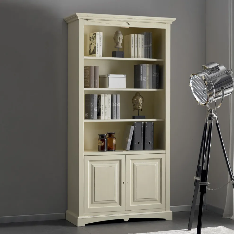 Bücherregal mit 4 Fächern und 2 Türen. Aus Holz, hergestellt in Italien – Eastre