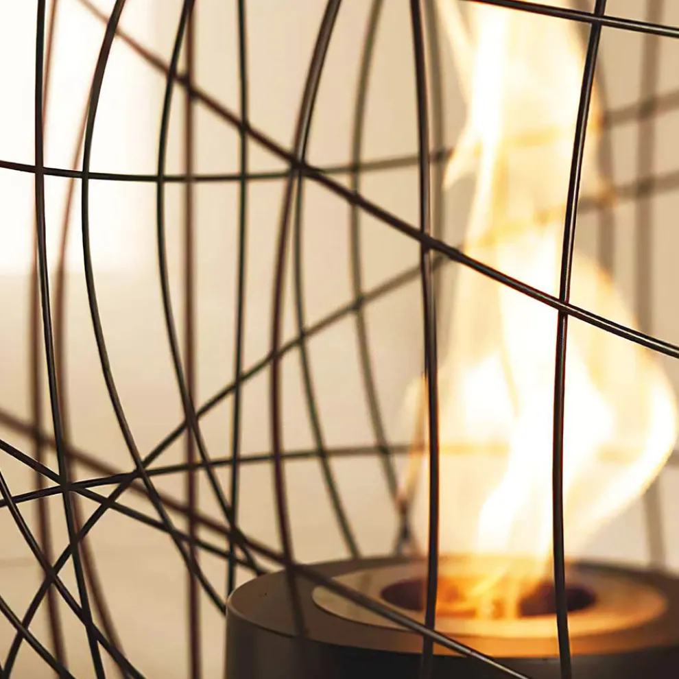 Bio Ethanol Stand und Tischkamin aus lackierten Stahldraht Kugel Henry Modell