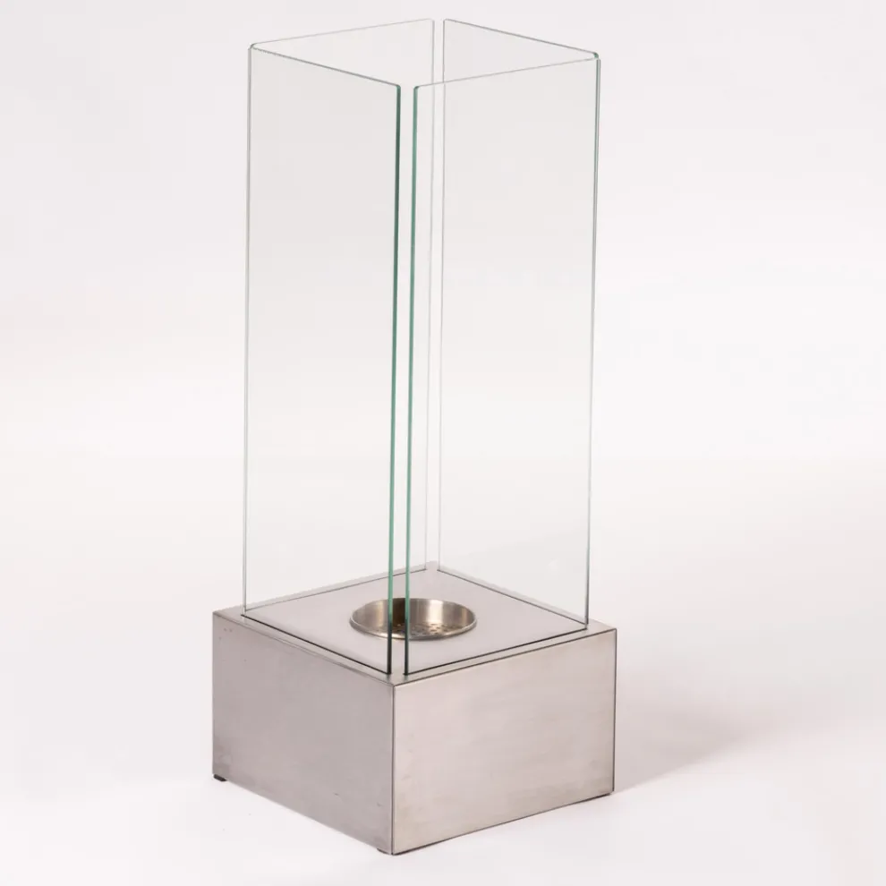Bioethanol-Bodenkamin aus gehärtetem Glas mit Metallsockel - Ziggy