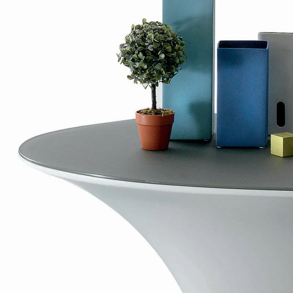 Boat Design Ovaler Couchtisch aus Metall und geätztem Glas - Einschiffung