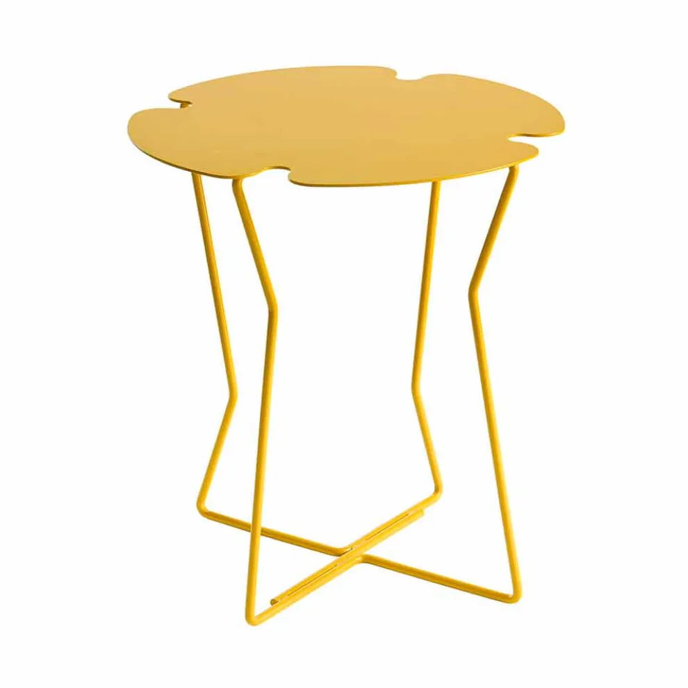 Couchtisch für farbiges Metall im modernen Design - Kathrin