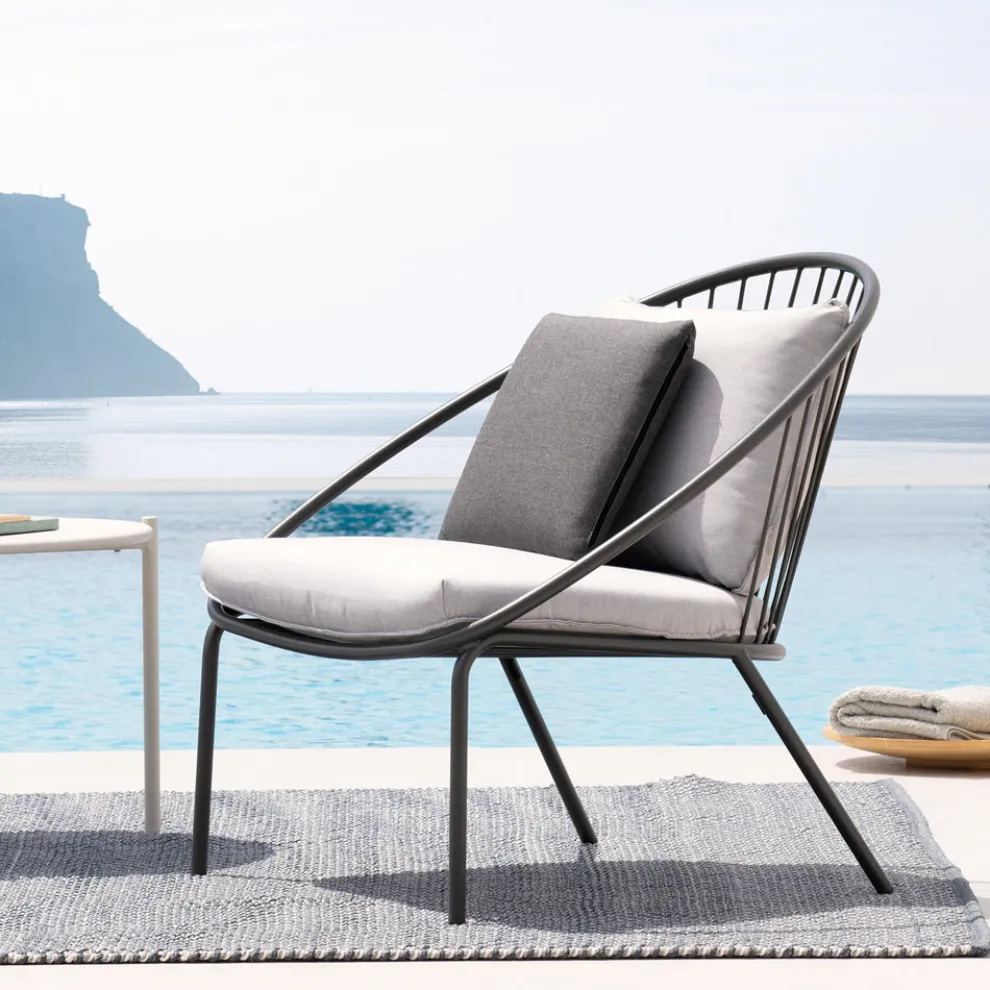 Niedriger stapelbarer Gartensessel aus Stahl Made in Italy - Sansa