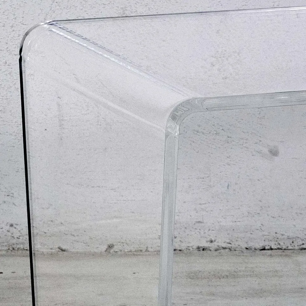 Couchtisch aus transparentem Acrylglas von Hand gefaltet - Crosto