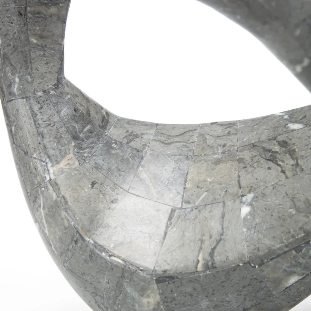 Couchtisch mit Glasplatte und Sockel aus Fossilstein – Kalifornien