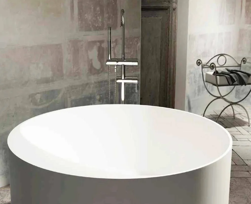 Design freistehende Rundbadewanne in Italien hergestellt Cremona