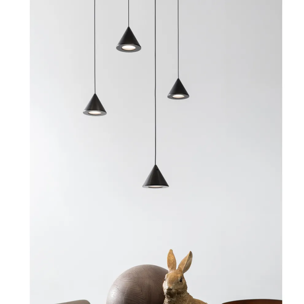 Design Pendelleuchte 5 oder 7 Lichter Schwarzer Aluminiumdraht - Mercado