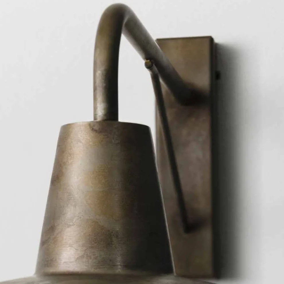 Design Wandstrahler aus antiquierten Eisen Sally