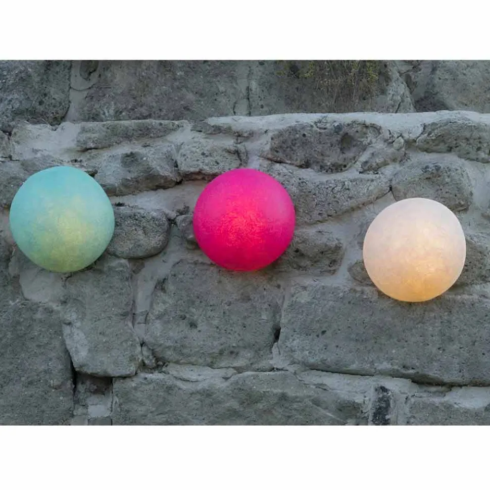 Designer Wandleuchte In-es.artdesign Button aus farbigem Nebulite