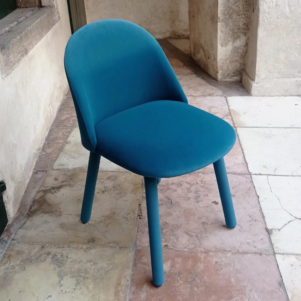 Design-Esszimmerstuhl mit waschbarem Stoffbezug, hergestellt in Italien – Trilly