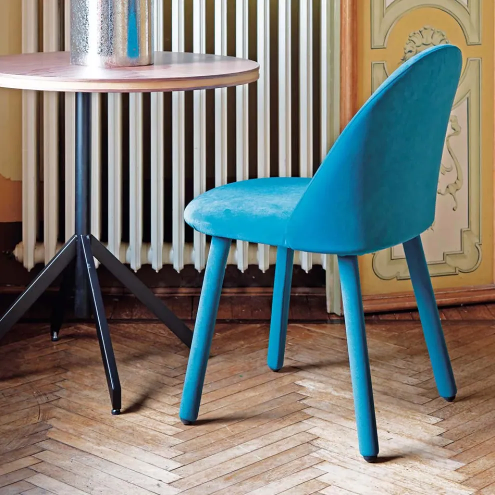 Design-Esszimmerstuhl mit waschbarem Stoffbezug, hergestellt in Italien – Trilly