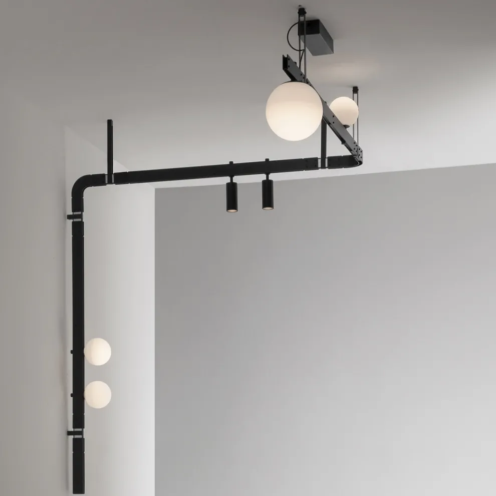 Design-Wandleuchte aus schwarzem Aluminium mit Kugeln und Strahlern - Exodus