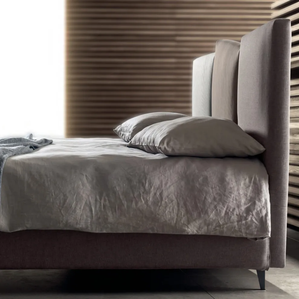 Doppelbett 160x190 mit 3 asymmetrischen schrägen Paneelen - Margen