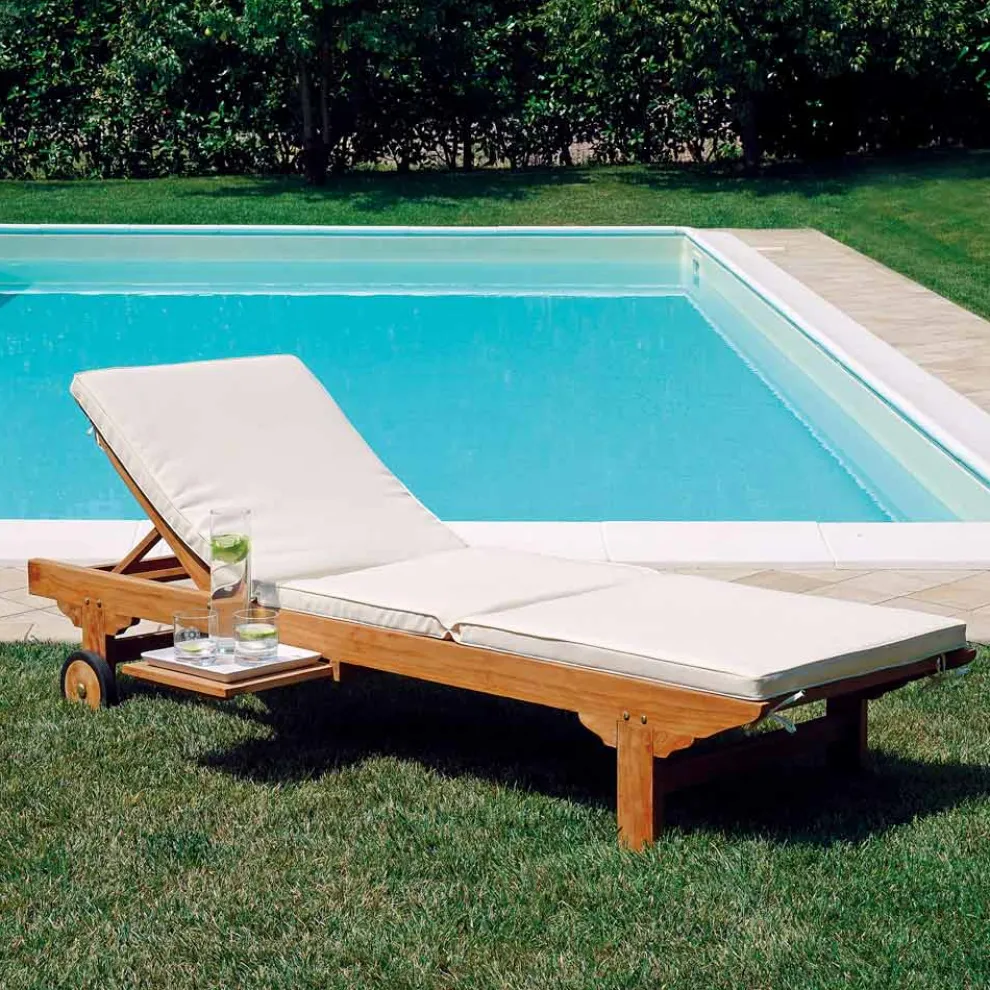 Teak-Gartenliege mit abnehmbarem Tisch und Rädern - Oasi