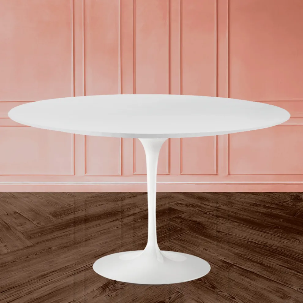 Eero Saarinen H 74 Oval Tulip Tisch aus weißem Flüssiglaminat Made in Italy - Scharlachrot