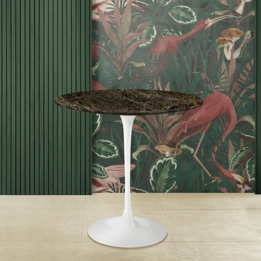 Eero Saarinen H 52 Ovaler Couchtisch aus dunklem Emperador-Marmor, hergestellt in Italien – Scarlet