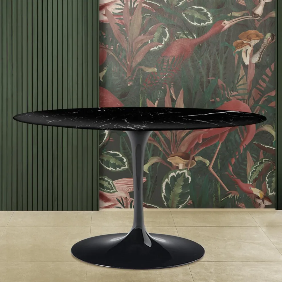 Eero Saarinen Tulip Tisch H 74 Oval aus schwarzem Marquinia Marmor Made in Italy - Scharlachrot
