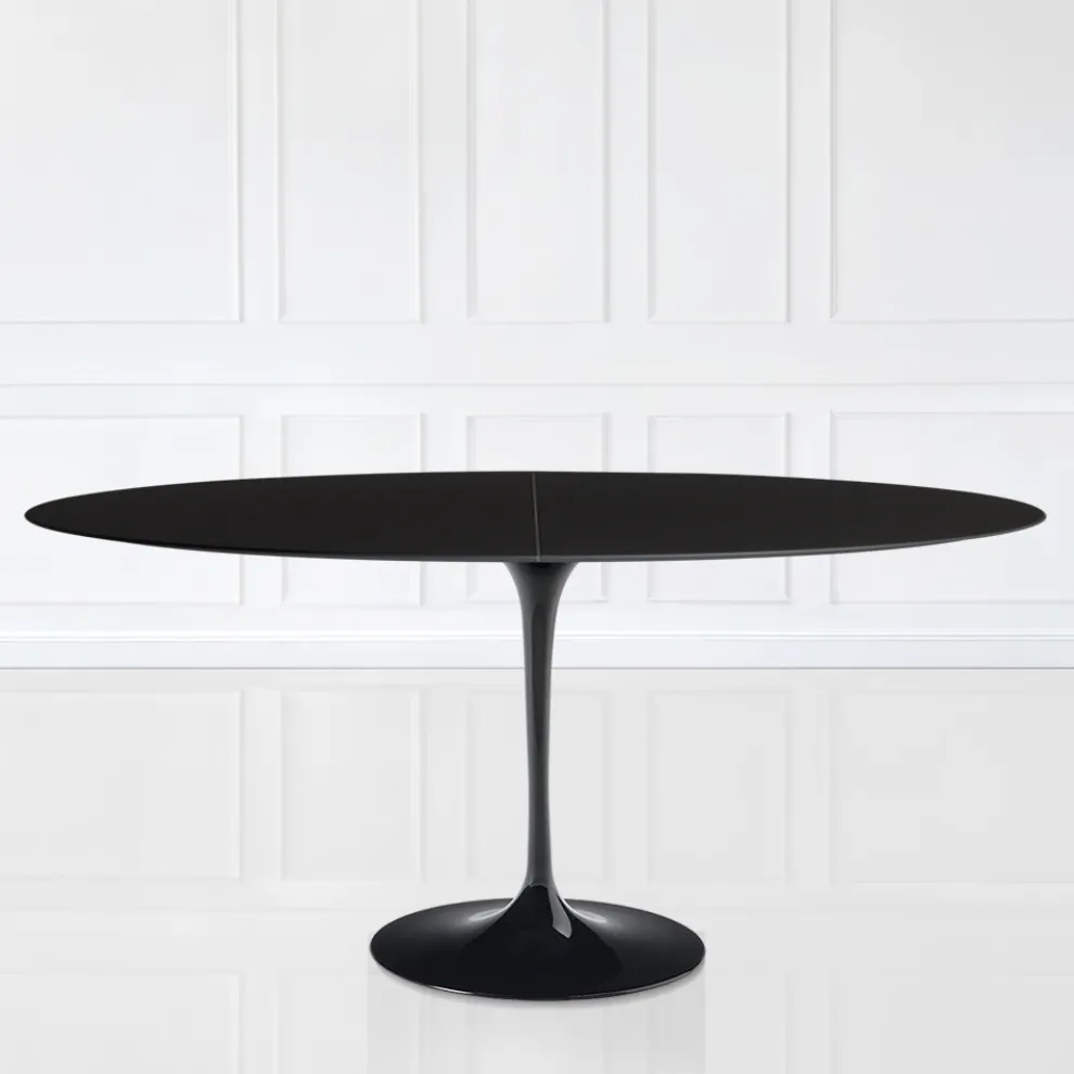 Eero Saarinen Tulip Tisch H 74 Oval ausziehbar aus schwarzem Flüssiglaminat - Scharlachrot