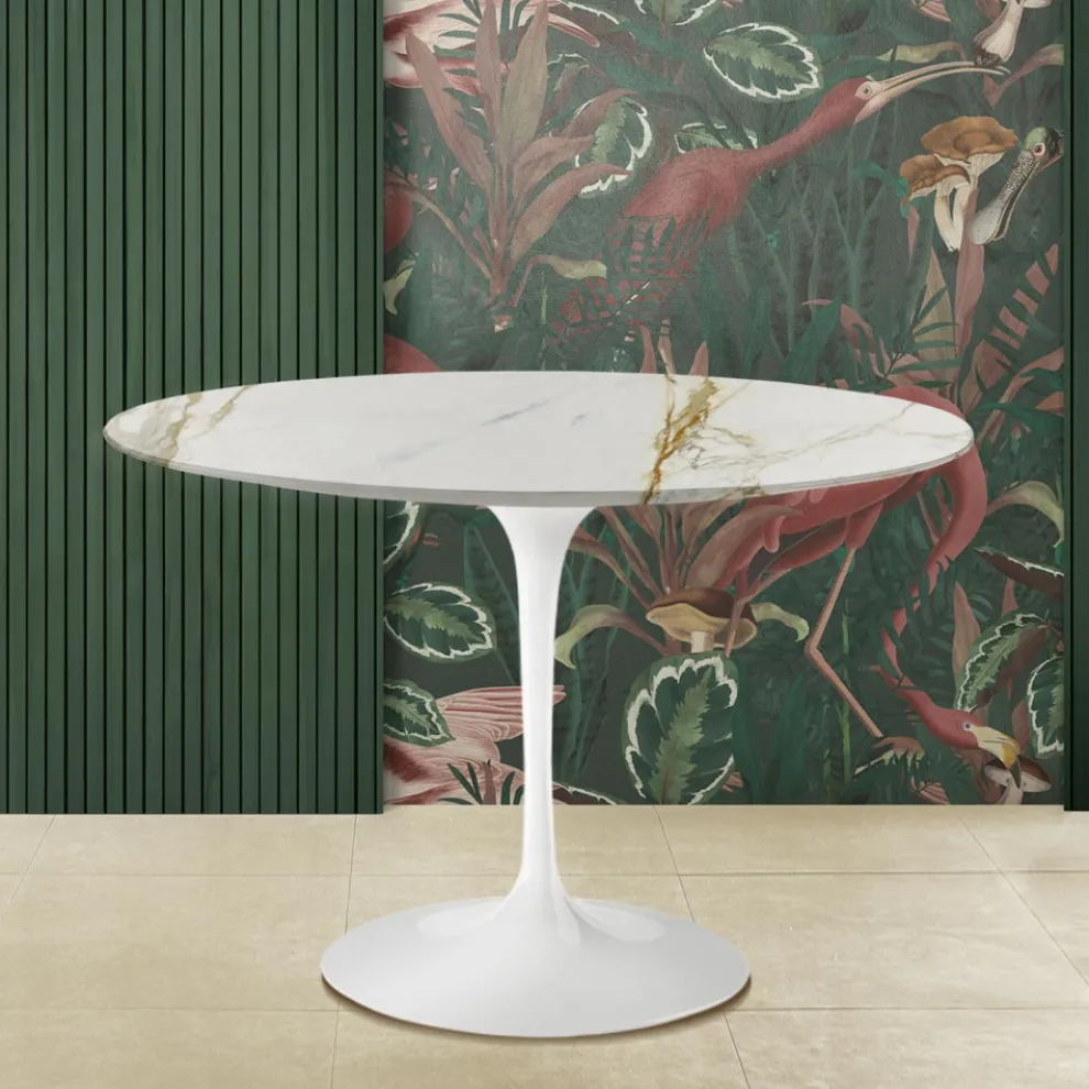 Eero Saarinen Tulip Tisch H 74 Rund in Gold Calacatta Marmor Made in Italy - Scharlachrot