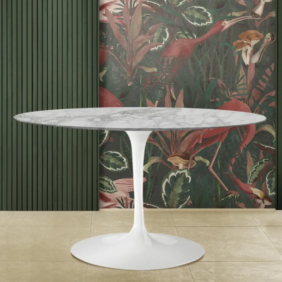 Eero Saarinen Tulpentisch H 74 mit ovaler Platte aus Arabescato-Marmor Made in Italy - Scharlachrot