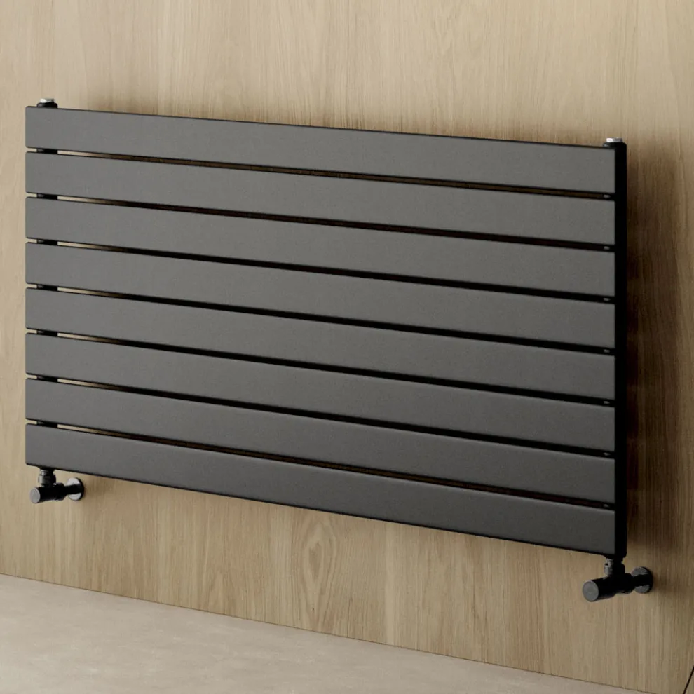 Einzelner hydraulischer Heizkörper aus schwarzem Kohlenstoffstahl Made in Italy - Ciro