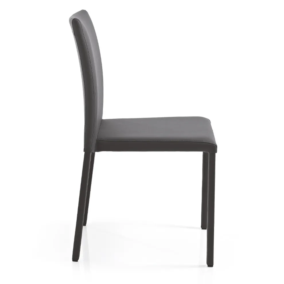 Eleganter moderner Designstuhl aus farbigem Kunstleder für das Wohnzimmer - Grenger