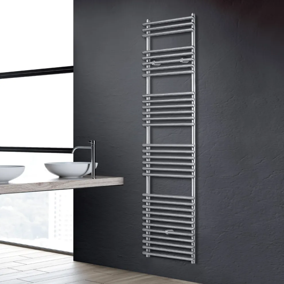 Elektrischer Handtuchwärmer aus satiniertem Stahl, hergestellt in Italien – Peel