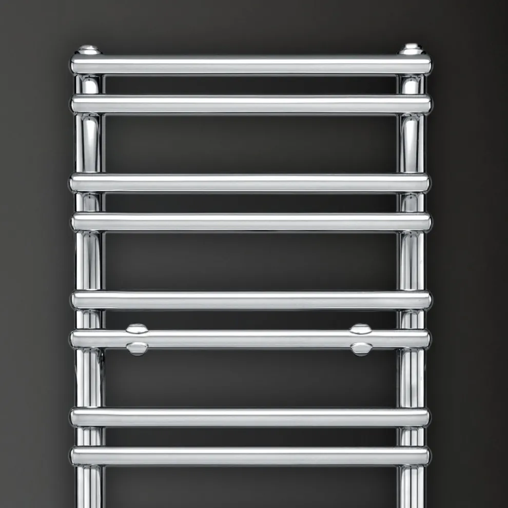 Elektrischer Handtuchwärmer mit horizontalen Elementen, hergestellt in Italien – Amaretti